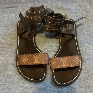 Louis Vuitton Black and Tan Women's Sandals